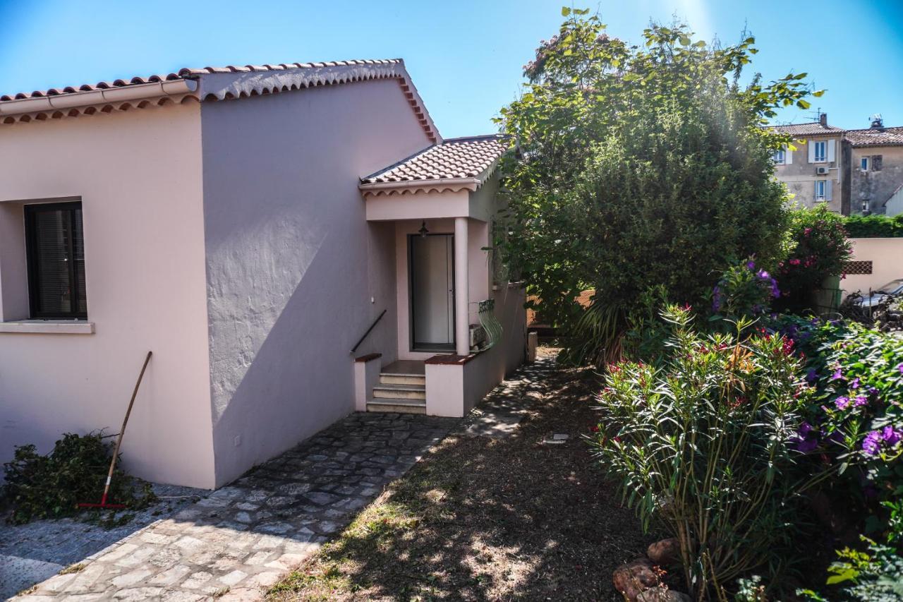 Le Galli En Plein Coeur De Sanary Kültér fotó